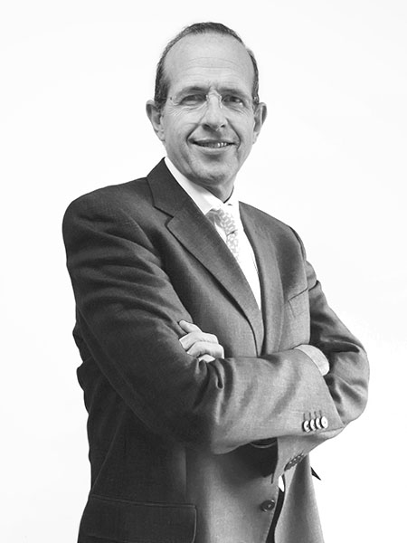 Alberto León,Director Servicios Industriales